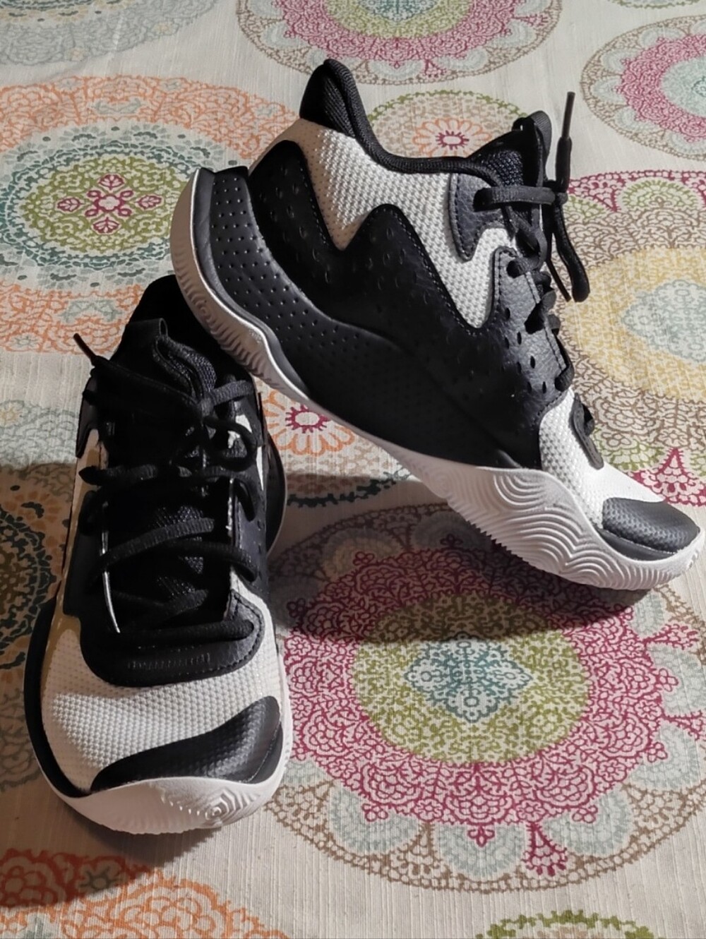 Under Armour Jet '23 Youth Basketball Shoes - Black/White